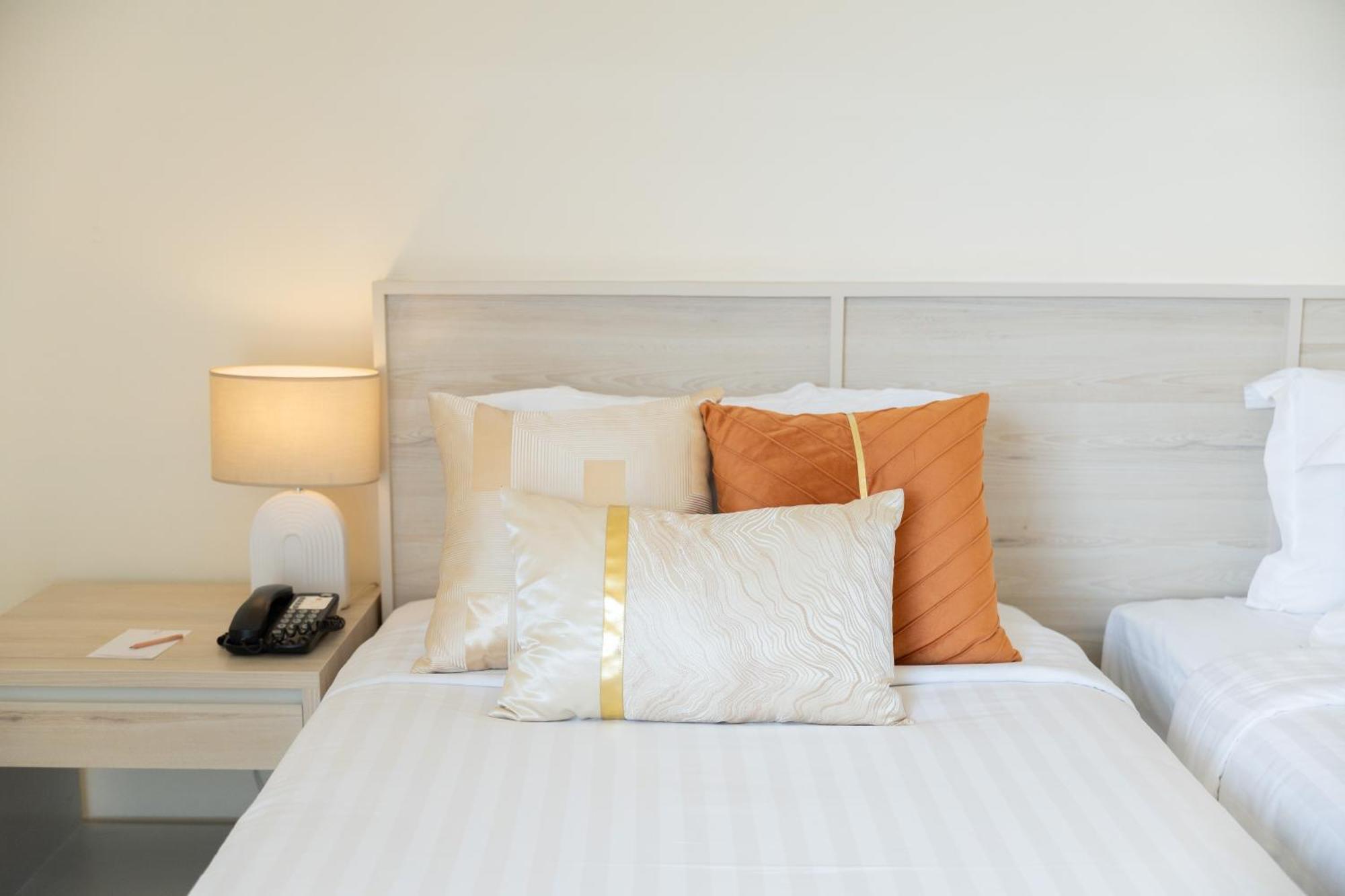 Pattaya Sea View Hotel - Sha Extra Plus Room photo