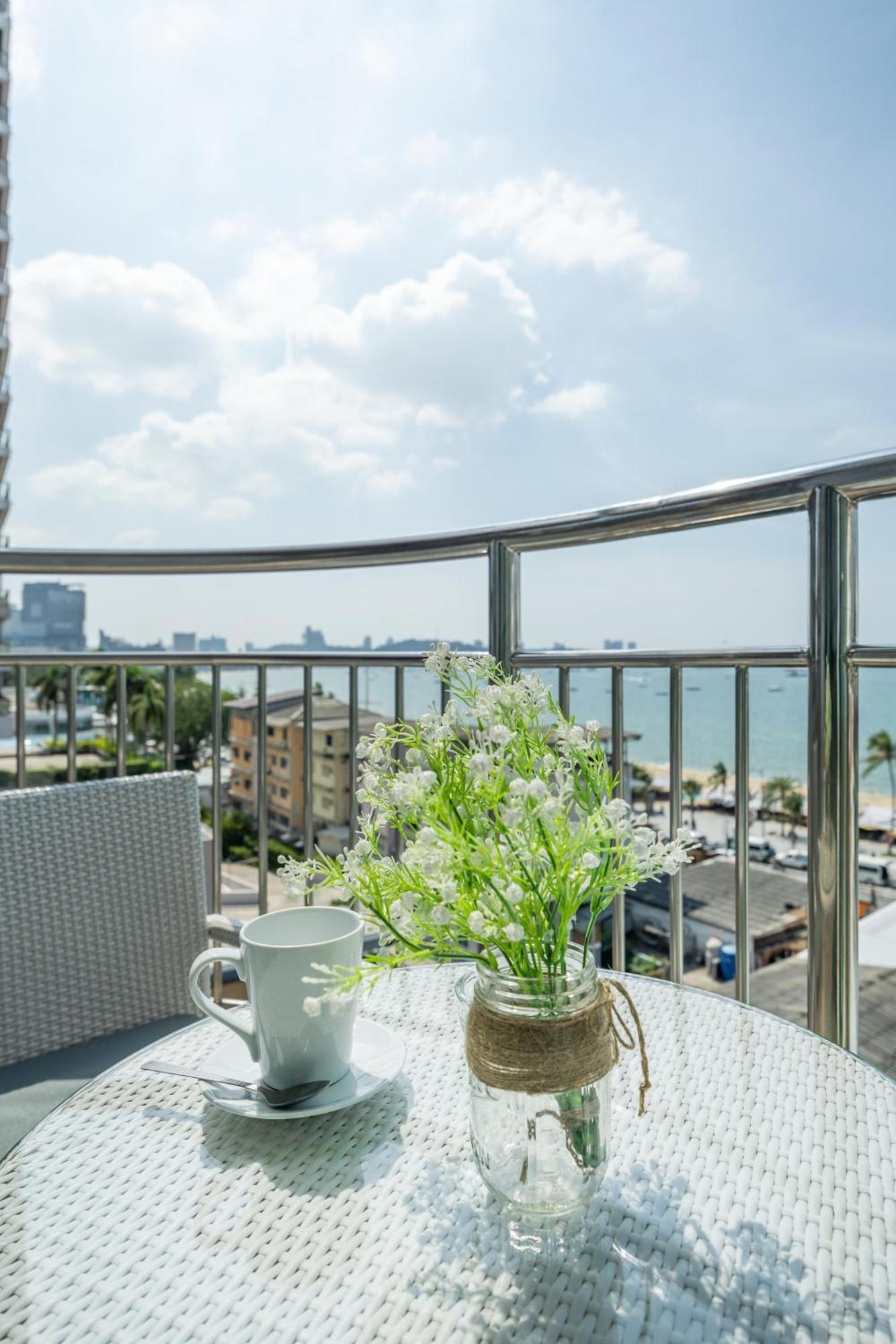 Pattaya Sea View Hotel - Sha Extra Plus Room photo