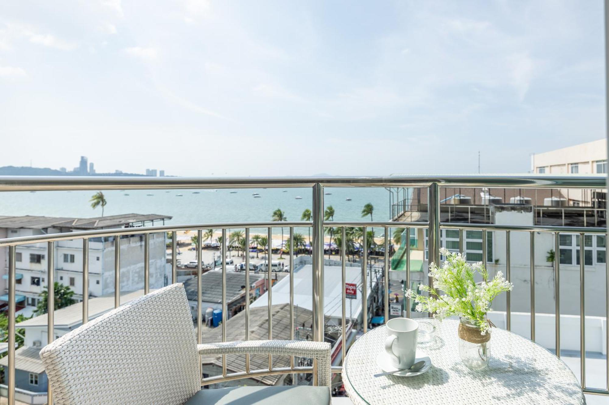 Pattaya Sea View Hotel - Sha Extra Plus Room photo