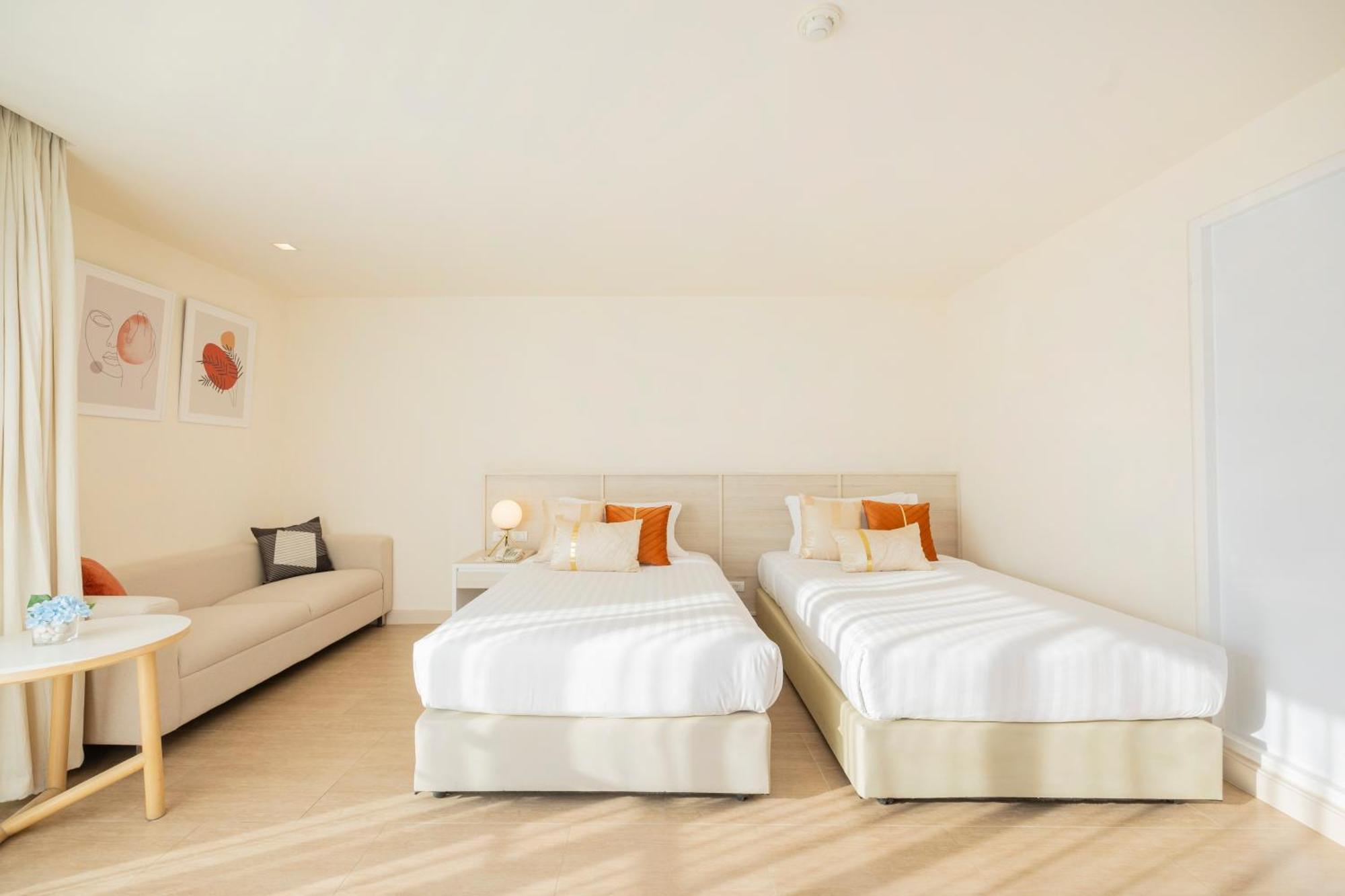 Pattaya Sea View Hotel - Sha Extra Plus Room photo