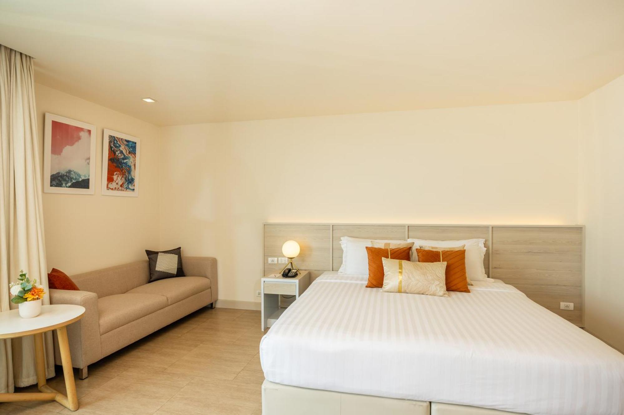 Pattaya Sea View Hotel - Sha Extra Plus Room photo